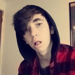 Meet your Posher, Zachary